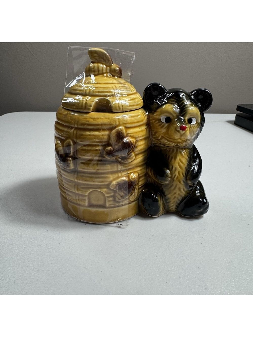 Vintage Ceramic Bear & Beehive Honey Jar Pot w/ Bee Handle Lid Farmhouse Kitchen